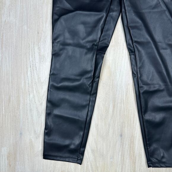NWT Fabletics Black Vegan Leather Legging Pull On Sleek Activewear Pants Small - Picture 5 of 15